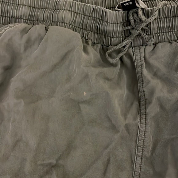 Universal Thread Green Drawstring Shorts - Picture 6 of 7